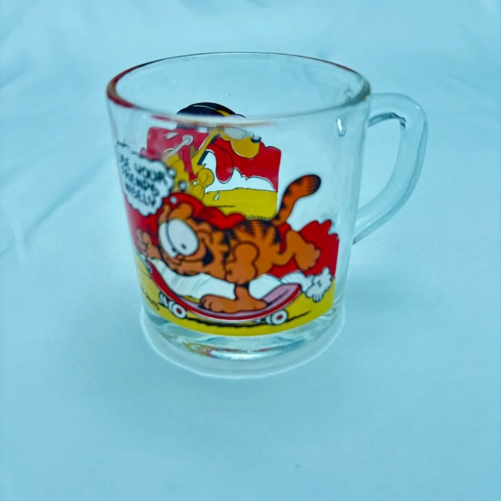Garfield Glass Mug with Comic Design